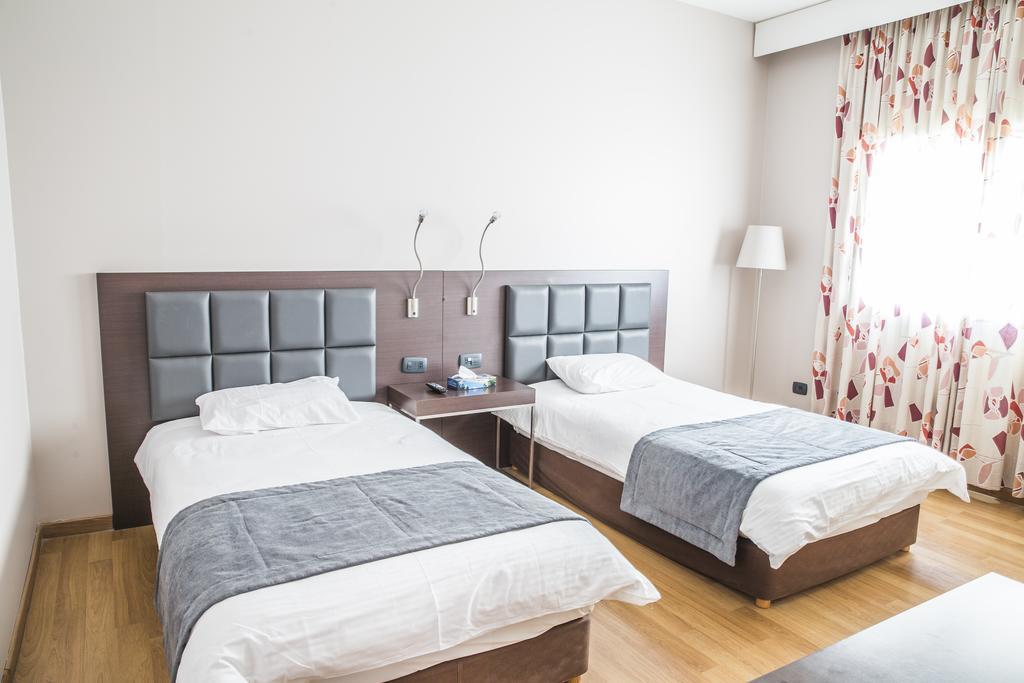 Отель Ehden Country Club Экстерьер фото